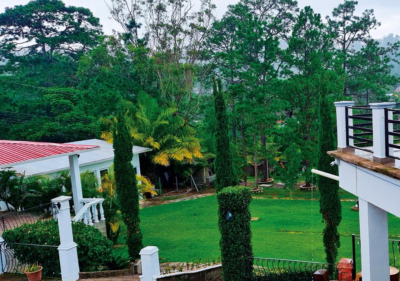 Hotel Cocoview, Bar & Restaurante Valle de Angeles Bagian luar foto