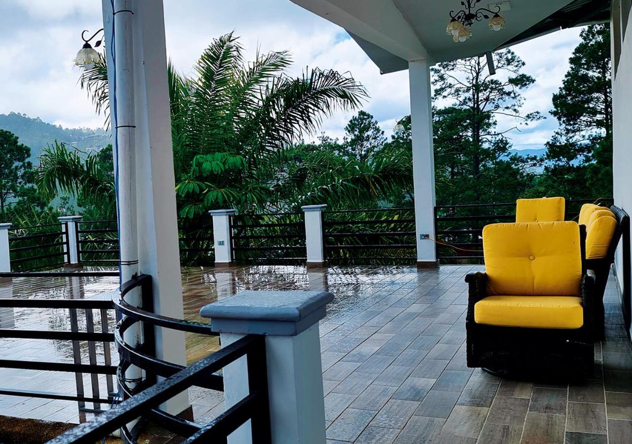 Hotel Cocoview, Bar & Restaurante Valle de Angeles Bagian luar foto